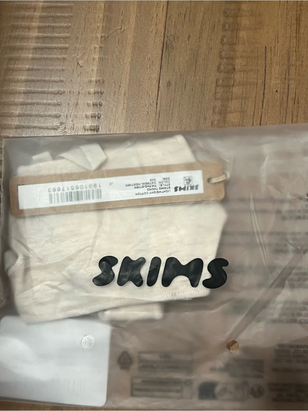 SKIMS Seamless Thong - Light Cream